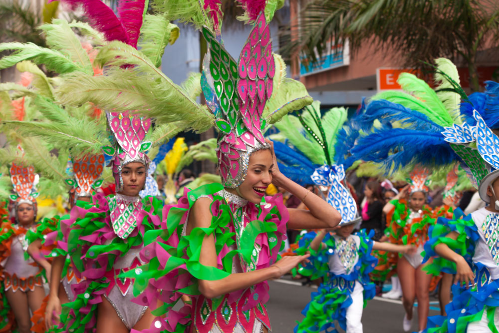 Carnaval Costa Brava - Voyages Girardot, l'Agence de tous vos voyages !