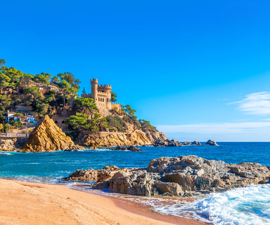 Castel d'en Platja, plage de Sa Caleta © Shutterstock