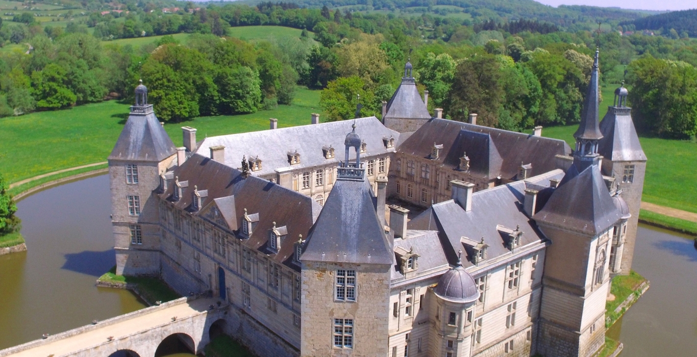 Sully, la Vie de Château by Girardot