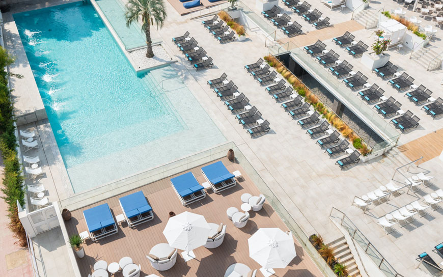 Espaces extérieurs de l'hôtel Azure Club